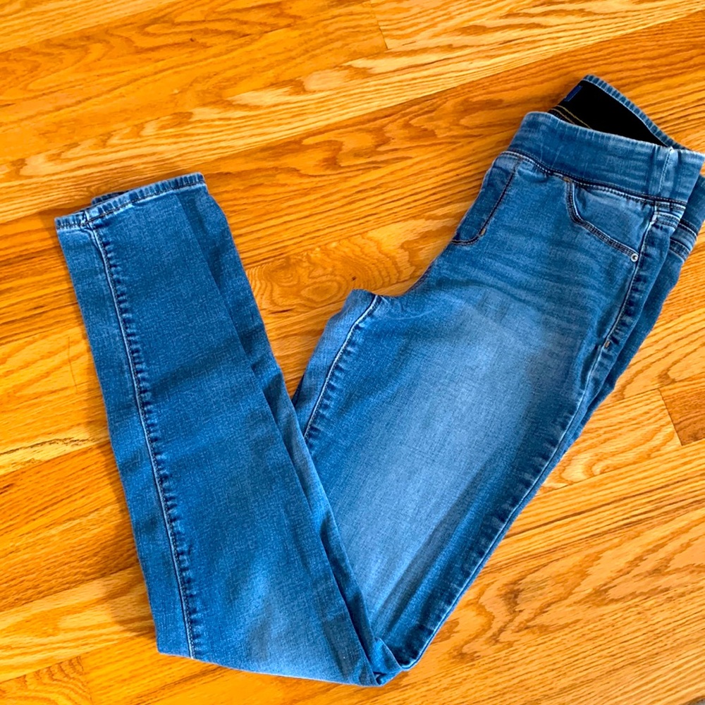 Old Navy Rock Star Mid Rise Jegging- TALL